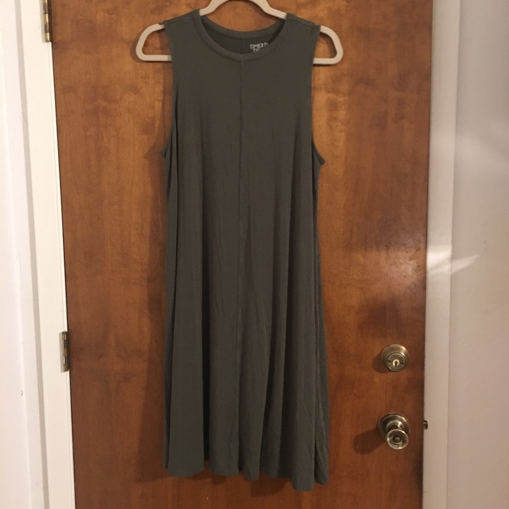 🌼 NOT FOR SALE 🌼 Time and Tru olive green dress